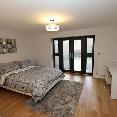 Lovely One Bed Apartment-Near All Transport-Village-Freeparking London Exterior photo